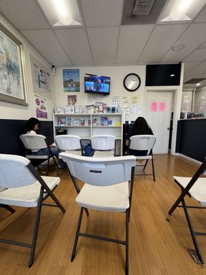 Reynaldo L Makabali, MD