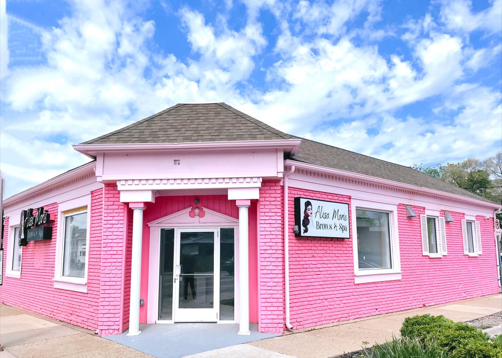 Alisa Marie Brows & Spa Logo