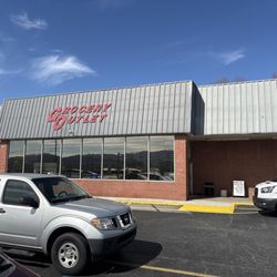 Grocery Outlet - Out front