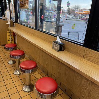 Spunky Dunkers Donuts - Classic counter seating! - Donuts Near Me - Palatine, Illinois