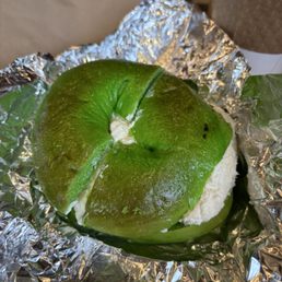 Green bagel Green bagel