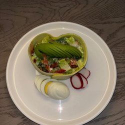 Skyvibe Restaurant and Lounge - Salad