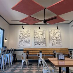Osito’s Tacos & Tortas - Sitting area