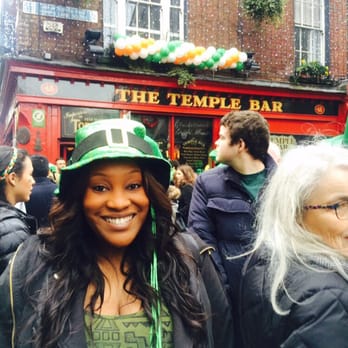 The Temple Bar - Pubs Near Me - Dublin, D