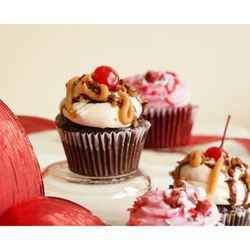Suga Pie's Cupcakes - Turtle Sundae cupcake with cream cheese frosting and homemade caramel