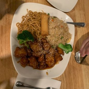 Hidden Dumpling House - Chinese Near Me - Elk Grove, California