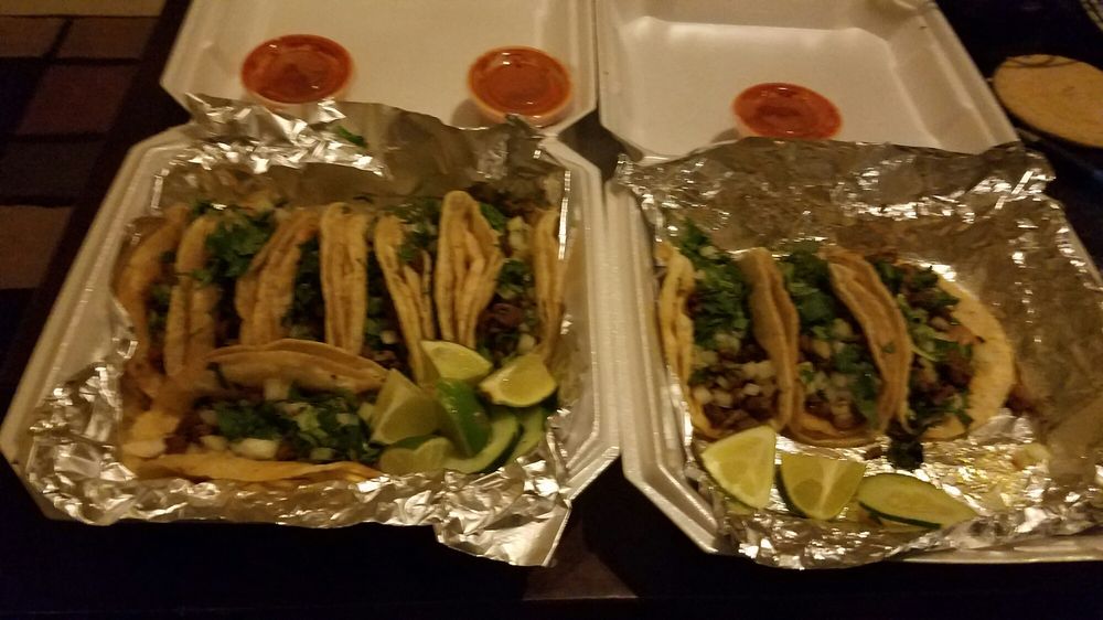 Taqueria El Charro Logo