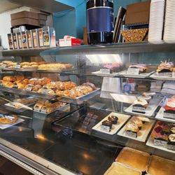 Alice Bakery & Confectionary