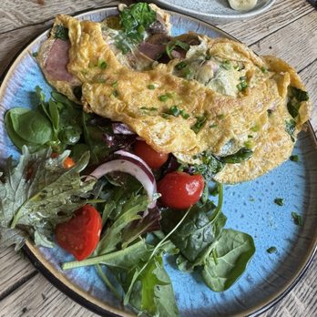 Grounded Coffee - Omelette with salad~ - Breakfast & Brunch Near Me - London, XGL