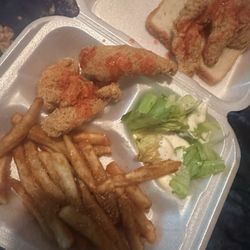 Vo’s Seafood & Wings
