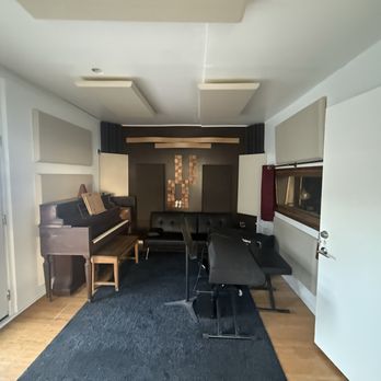 LA Music Lab - New rehearsal room at L A Music Lab. - Recording & Rehearsal Studios Near Me - Los Angeles, California LA Music Lab - New rehearsal room at L A Music Lab. - Recording & Rehearsal Studios Near Me - Los Angeles, California