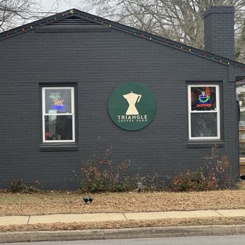 Triangle coffee shop - Coffee shop parking area - Breakfast & Brunch Near Me - Clayton, North Carolina Triangle coffee shop - Coffee shop parking area - Breakfast & Brunch Near Me - Clayton, North Carolina
