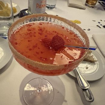 Eddie V's Prime Seafood - 14 karat cocktail - Seafood Near Me - Mclean, Virginia