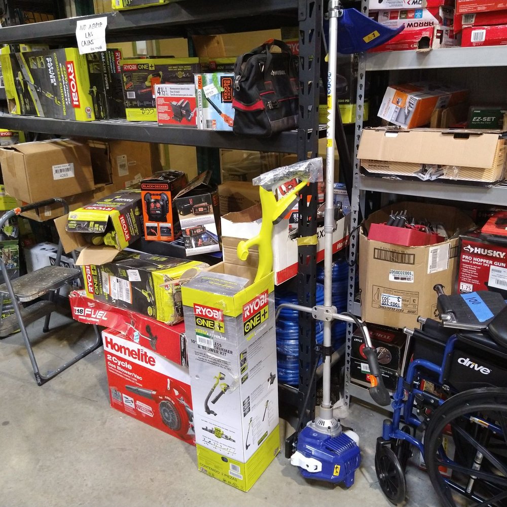Jimenez Mr Discount Flooring & Tile - Shelves full of merchandise. - Discount Store Near Me - Indianapolis, Indiana Jimenez Mr Discount Flooring & Tile - Shelves full of merchandise. - Discount Store Near Me - Indianapolis, Indiana
