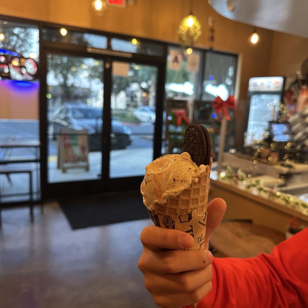 Con Sabor A Sinaloa - Single scoop Chocolate Chip Ice Creamchocolate - Desserts Near Me - Riverside, California Con Sabor A Sinaloa - Single scoop Chocolate Chip Ice Creamchocolate - Desserts Near Me - Riverside, California
