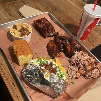 Badlands BBQ - Hot wings ribs pulled pork jalapeño and bacon mac & cheese and sweet potato - Barbeque Near Me - Norco, California