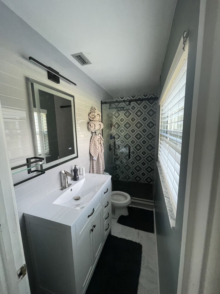 Slide of Bailey Construction