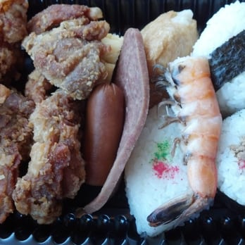 K's Bento-Ya - This was my K's DELUXE Bento! Only $7.00 for all of this! Wot a deal!!!! - Japanese Near Me - Waipahu, Hawaii