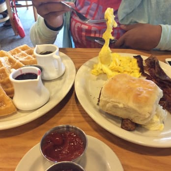 Ginger Sue's - Breakfast classic with waffles on the side. - Breakfast & Brunch Near Me - Lee's Summit, Missouri Ginger Sue's - Breakfast classic with waffles on the side. - Breakfast & Brunch Near Me - Lee's Summit, Missouri