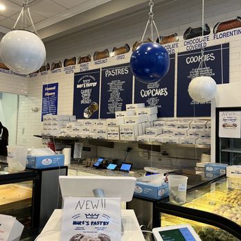 Mike's Pastry - Bakeries Near Me - Cambridge, Massachusetts