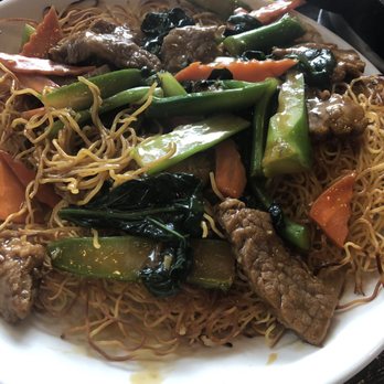 North Point Chopsticks - Beef chow mein - Asian Fusion Near Me - Glenview, Illinois North Point Chopsticks - Beef chow mein - Asian Fusion Near Me - Glenview, Illinois
