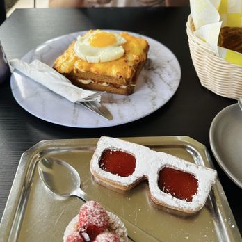 Pascal & Cathy Bakery - Bakeries Near Me - Pompano Beach, Florida
