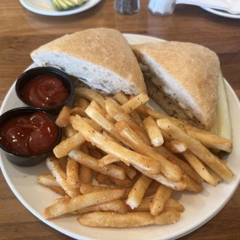 The Vic Bar + Kitchen - Chicken sandwich - New American Near Me - Buckeye, Arizona The Vic Bar + Kitchen - Chicken sandwich - New American Near Me - Buckeye, Arizona