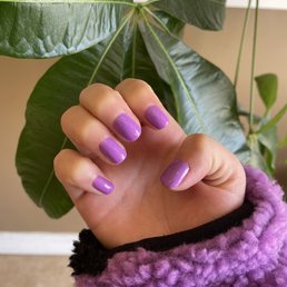 gel manicure (color #17)