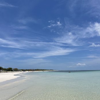 Bahia Honda State Park - Sandspur beach - Parks Near Me - Big Pine Key, Florida