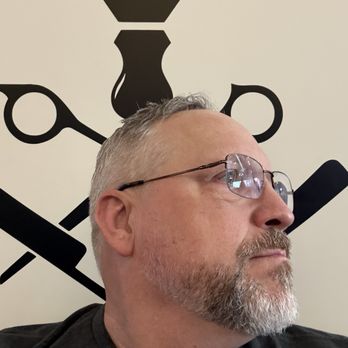 The Shave Cave - right side view after haircut and shave - Barbers Near Me - St. Petersburg, Florida