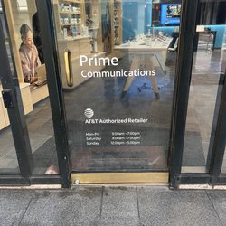 AT&T Store - "Open" yet closed. Lights are on for show.