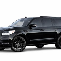LAX Town Car Services - Travel in luxury with our spacious Lincoln Navigator L. Perfect for LAX airport transfers, corporate travel, special events, and family tran