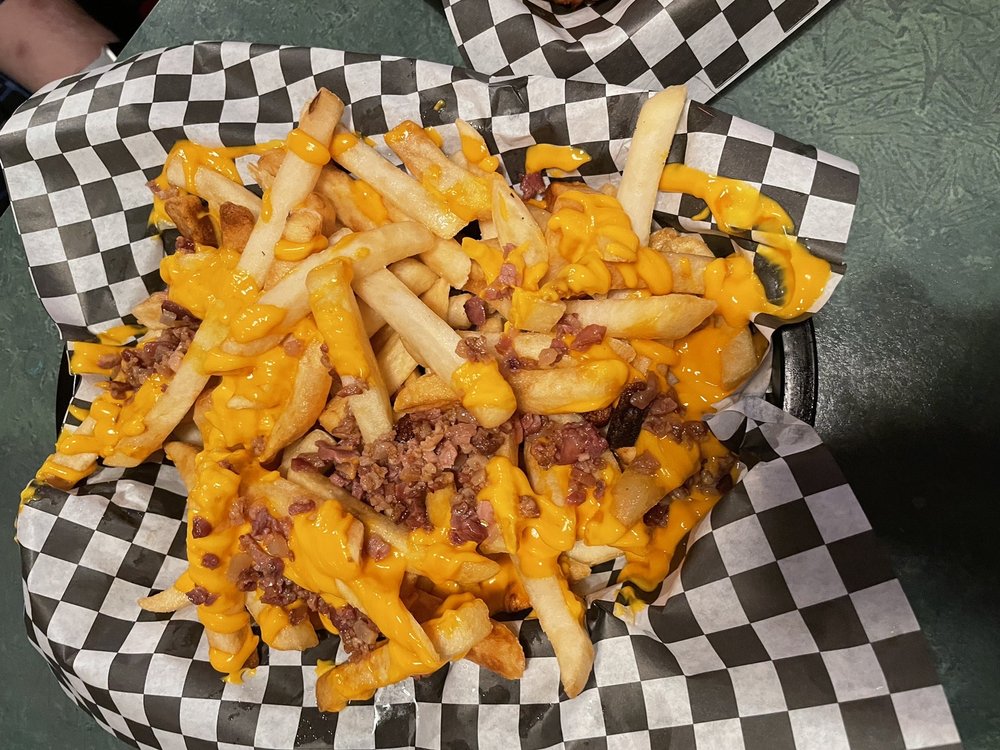 CLUBHOUSE SPORTS BAR & GRILL Updated September 2024 16 Photos & 27