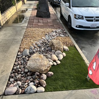 Eco Landscaping & Design - Rockscape and turf - Landscaping Near Me - Riverside, California