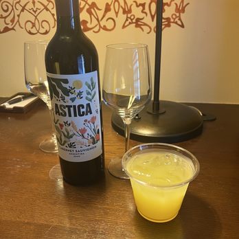 Hotel Valencia Riverwalk, Valencia Hotel Collection - Complimentary Bottle of Wine and Check-in Margarita - Hotels Near Me - San Antonio, Texas