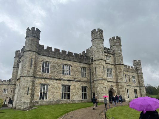 Leeds Castle by null