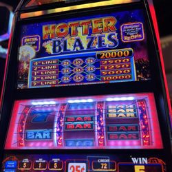 Hollywood Casino - 25cent slots