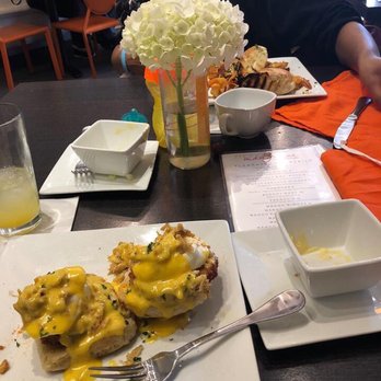 Mango Mangeaux - New American Near Me - Hampton, Virginia