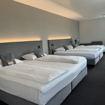 Hotel Allegra Lodge - Restaurants Near Me - Kloten, ZH Hotel Allegra Lodge - Restaurants Near Me - Kloten, ZH