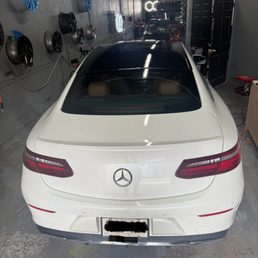 Black vinyl roof wrap Black vinyl roof wrap