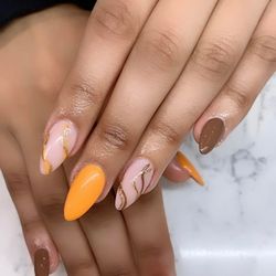 Young Nail Bar