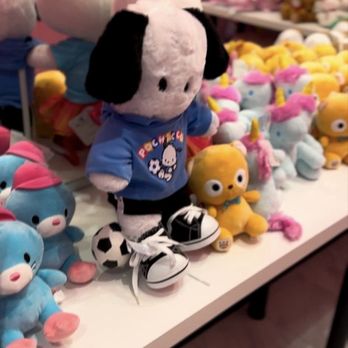 Build-A-Bear x Hello Kitty And Friends Workshop - Toy Stores Near Me - Los Angeles, California Build-A-Bear x Hello Kitty And Friends Workshop - Toy Stores Near Me - Los Angeles, California