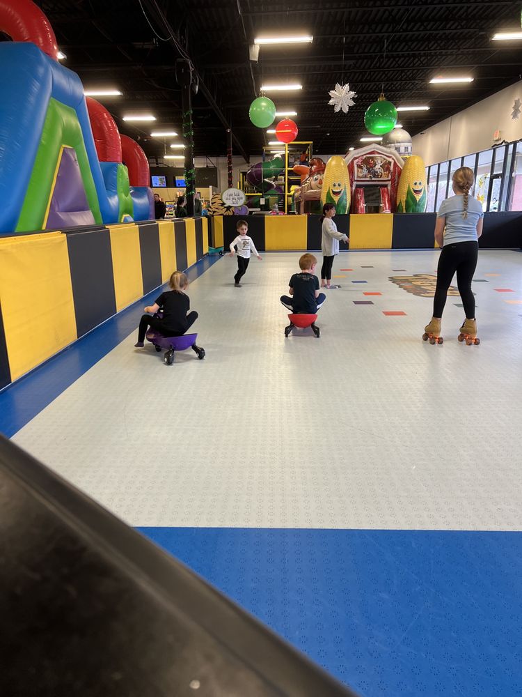 TIGER BOUNCE Updated August 2024 13 Photos 3601 Buttonwood Dr