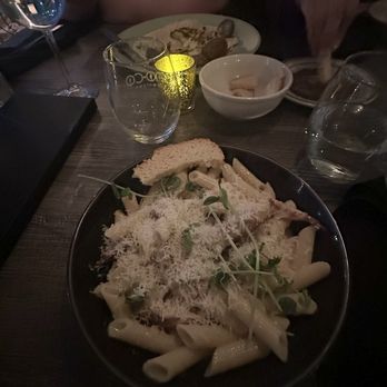 Moco Downtown - Gluten free penne Alfredo with added grilled chicken - Italian Near Me - Fredericton, New Brunswick Moco Downtown - Gluten free penne Alfredo with added grilled chicken - Italian Near Me - Fredericton, New Brunswick