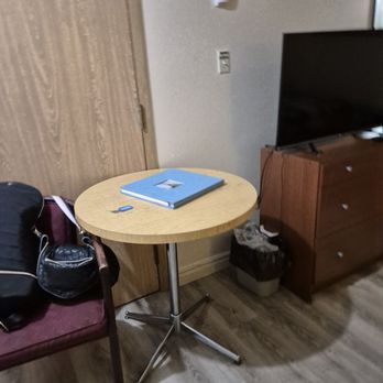 Horizon Motel - T.V.  included. - Hotels Near Me - St Albert, Alberta