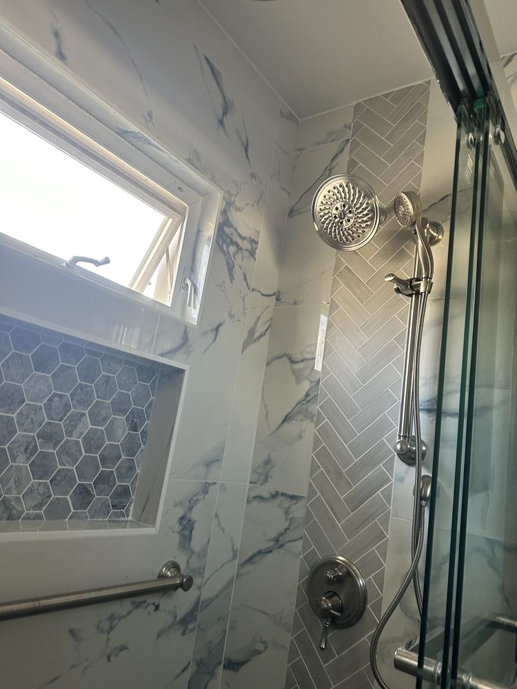 Slide of V and R Home Improvement