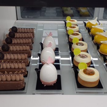 Bachour - Petits - Bakeries Near Me - Coral Gables, Florida