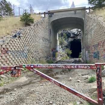Donner Pass Railroad Tunnel Hike - Donner Tunnels hike - Hiking Near Me - Truckee, California
