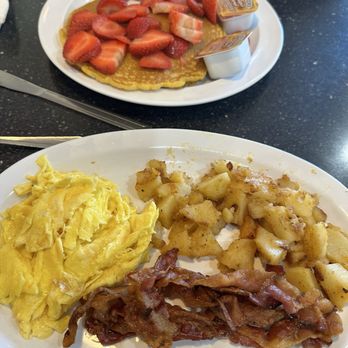 Joe's Cafe - Eggs, bacon, and breakfast potatoes - American Near Me - Sterling, Virginia Joe's Cafe - Eggs, bacon, and breakfast potatoes - American Near Me - Sterling, Virginia