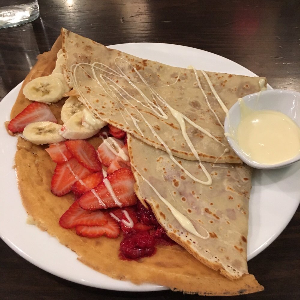 Cacao 70 - Fruits with white chocolate - Desserts Near Me - Montreal, Quebec Cacao 70 - Fruits with white chocolate - Desserts Near Me - Montreal, Quebec